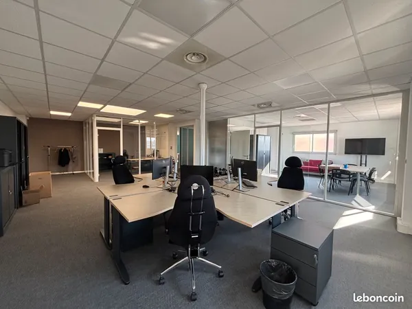 Local/bureaux 160m2 Eguilles