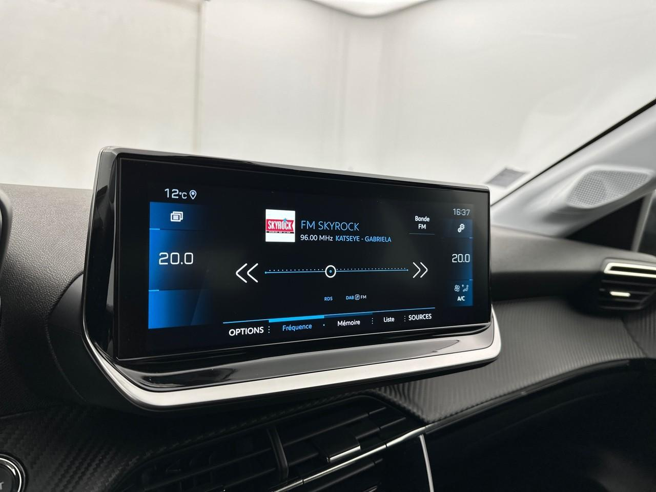 Peugeot 208 puretech 100 s&s eat8 style — photo 24