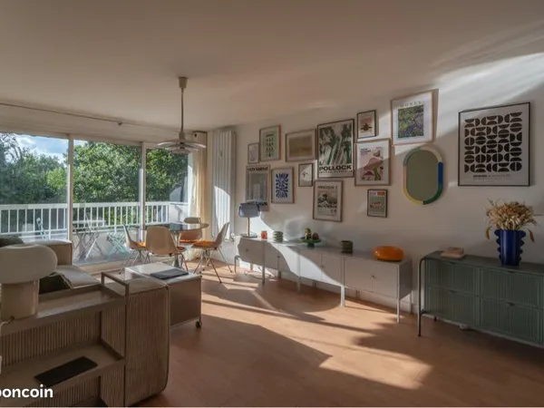À LOUER - T3 MEUBLÉ DE 70 m² AVEC BALCON, PARKING SÉCURISÉ ET CAVE - ANNEMASSE