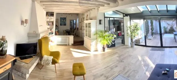 Au coeur du village, 189 m2 hab, 4 chambres, 3 SdB