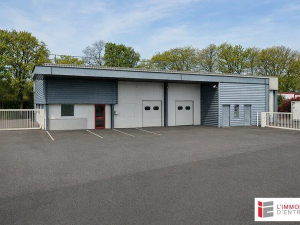 Local d'activité 524 m²