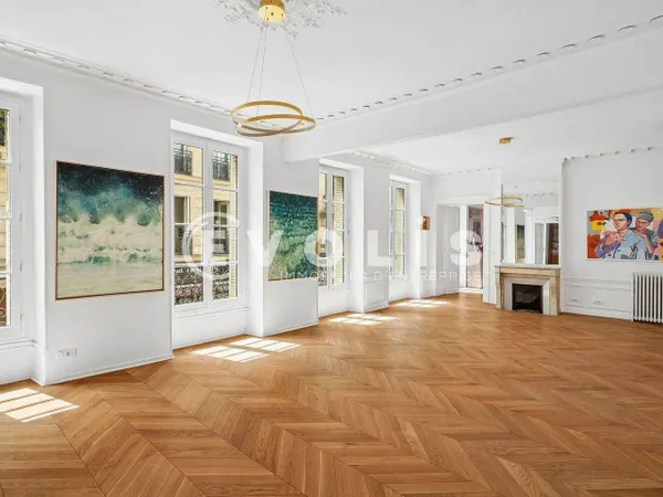 Bureau 170 m²