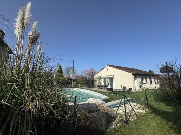 Maison plain-pied 95m2 avec piscine entre Limoges et St-Juni