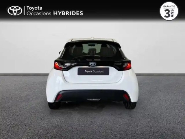 Toyota Yaris 116h dynamic 5p my22 — photo 4