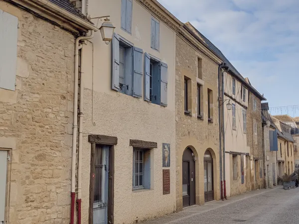 Maison 8 pièces 170 m²