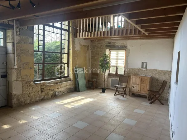 MAISON EN PIERRE
