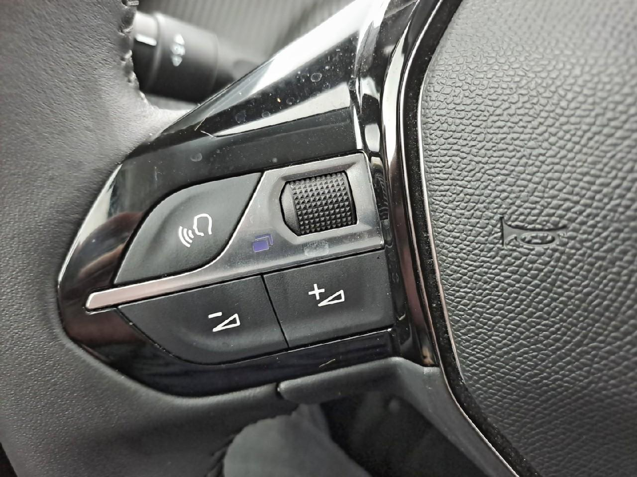 Peugeot 208 electrique 50 kwh 136ch style — photo 29