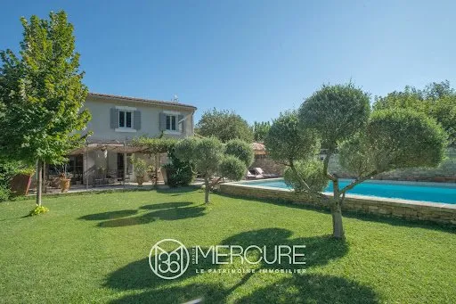Propriété 4 pièces 200 m²