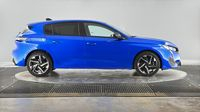 Peugeot 308 1.5 BlueHDi 130ch S&S Allure Pack EAT8 — photo 4