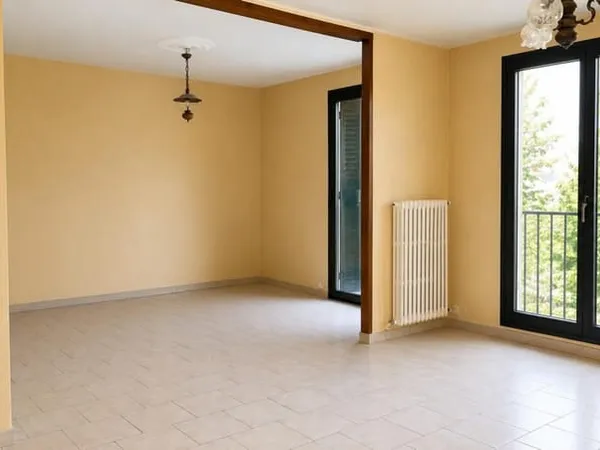 Appartement à vendre aux Milles (Aix-en-Provence) - T3/T4 traversant avec terrasse et fort potentiel