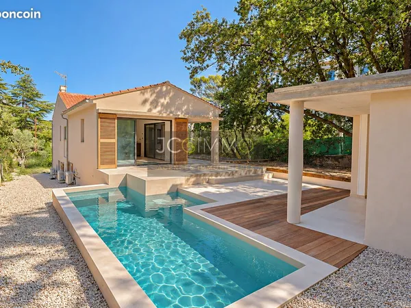 Villa 5 pièces 180 m²