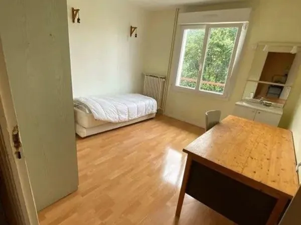 Chambre dans colocation 100m²