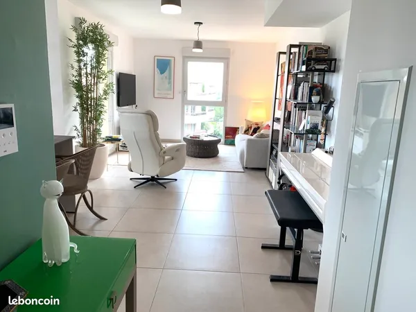 Appartement récent 3 pièces 73 m² avec terrasse