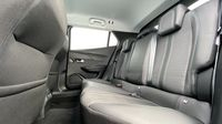 Peugeot 2008 1.2 PureTech 130ch S&S Allure Pack EAT8 — photo 10