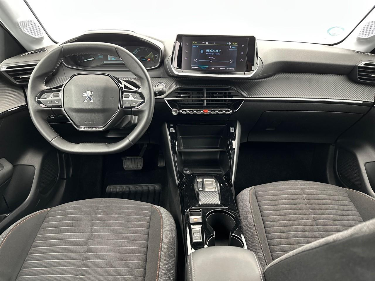 Peugeot 208 electrique 50 kwh 136ch like — photo 11
