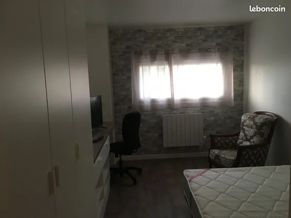 Chambre en colocation avec salle d'eau privée