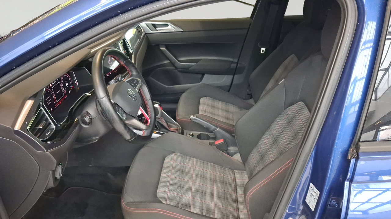 Volkswagen Polo 2.0 TSI 207 S&amp;S DSG7 — photo 11