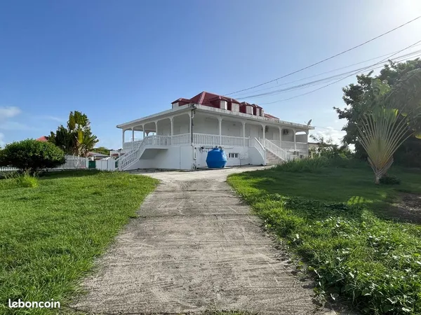 Loue F4 à Bragelogne St François avec jardin et citerne