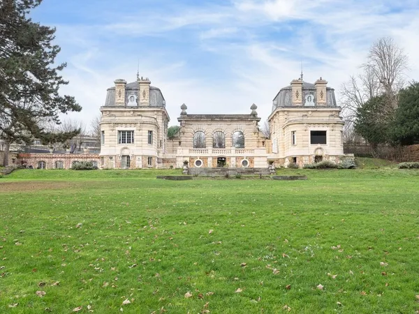 Maison individuelle 10 pièces 790 m²
