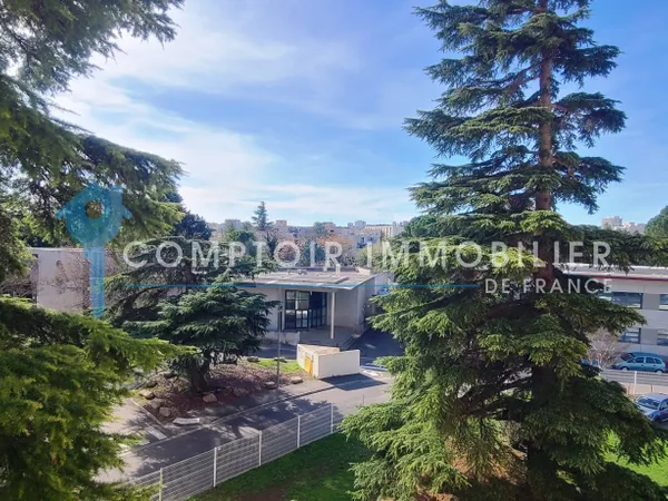 APPARTEMENT T4 (2 CHAMBRES) CLIMATISE, DOUBLE VITRAGE, TRAVE