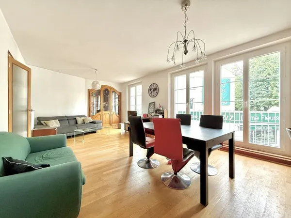 À VENDRE  BEL APPARTEMENT T3 DANS LE TRIANGLE D'OR DE CLER