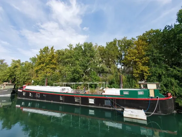 LYON 6 - QUAI DE SERBIE - PÉNICHE 160 M² À RÉNOVER ENTIÈREMENT