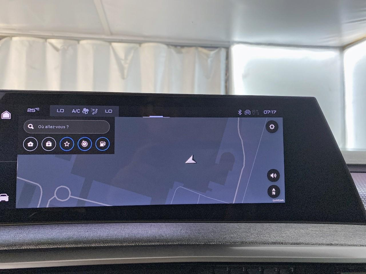 Peugeot 3008 hybrid 145 e-dcs6 gt — photo 14