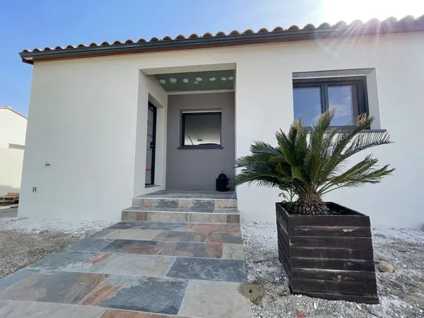 A SAISIR CONSTRUCTION IMMEDIATE -Villa T3 de plain pied en 3 faces