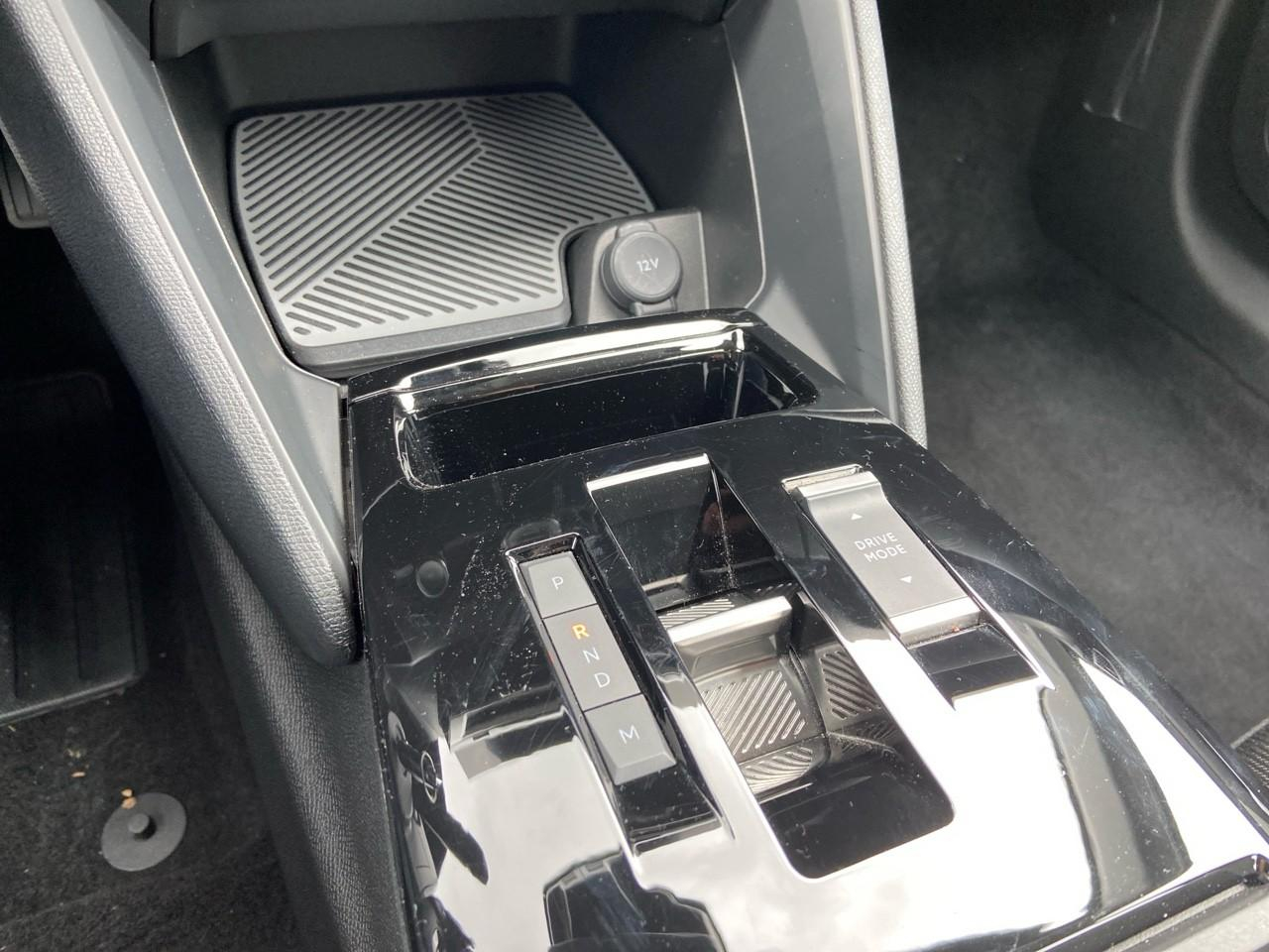 Citroën C4 hybride 136 e-dcs6 plus — photo 17