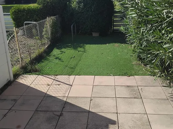 REZ-DE-JARDIN PLEIN SUD À DEUX PAS DU CANAL