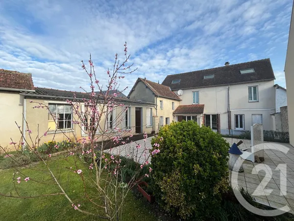 Maison 7 pièces 230 m²