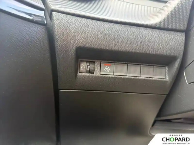 Peugeot 208 electrique 50 kwh 136ch — photo 20