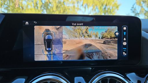 Mercedes Classe GLA 250e 218 EQ Power 8G-DCT - AMG Line – 2023 – 12821 km – Hybride rechargeable – Boîte Automatique — photo 12