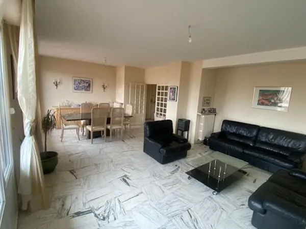 Appartement 5 pièces 148 m²