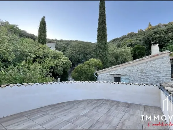 Maison de village T4 rénovée avec terrasse