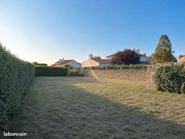 Terrain 320 m² CHALLANS