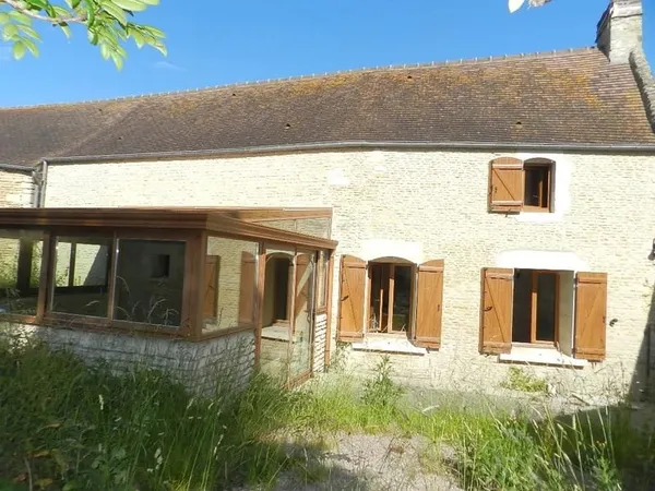MAISON EN PIERRE DE 84 M² HAB, sur Plus de 475 m² de Terrain.
