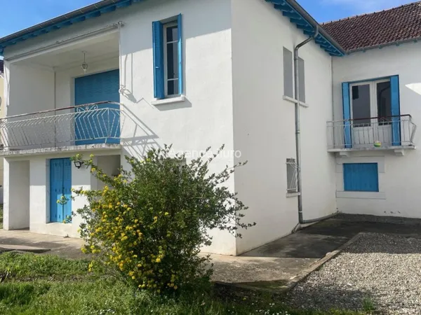 Exclusivite - Maison De Ville T6 Aux Beaux Volumes Avec Jardin Et Garage -
