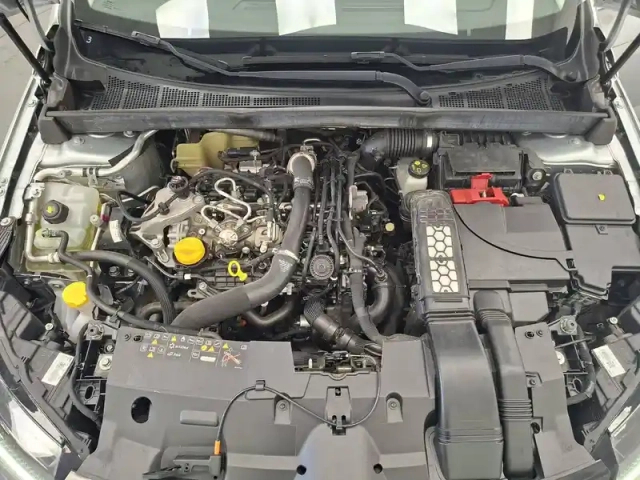 Renault Megane mégane iv berline tce 140 fap - 21n — photo 44