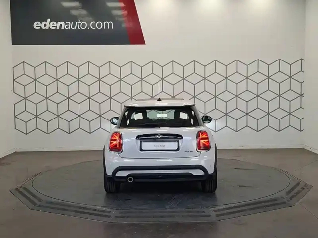 Mini Mini hatch 3 portes cooper 136 ch dkg7 — photo 4