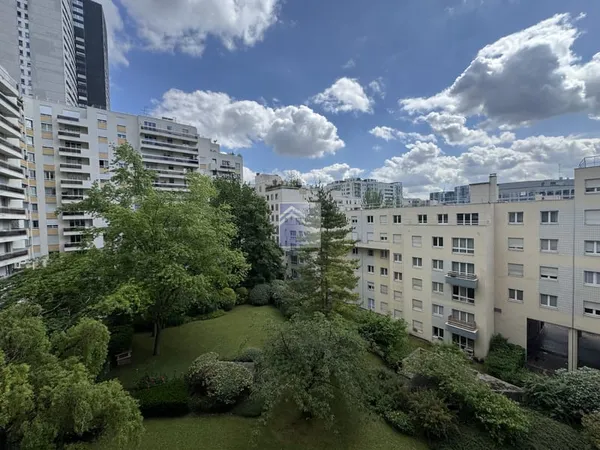 Courbevoie - Coeur de Ville - 5 pièces de 101m2 - Balcon cav