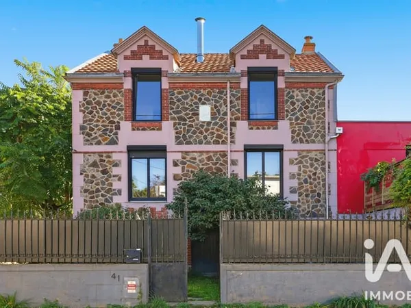 Maison 7 pièces 211 m²