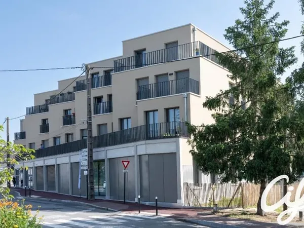 SAINTE LUCE SUR LOIRE - 114.6 m2 344 000 Euros