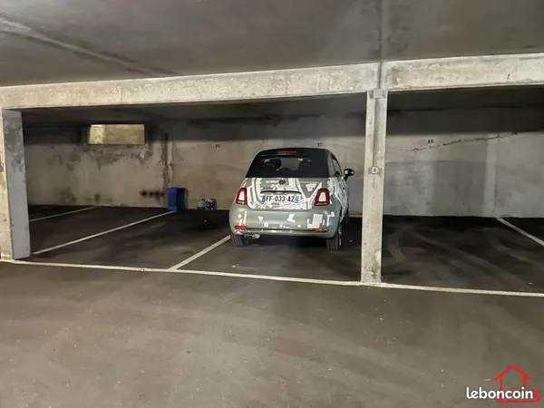 Parking 15 m² Nancy
