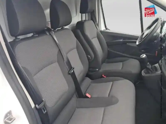 Renault Trafic fg l1h1 3t 2.0 blue dci 130ch confort — photo 5