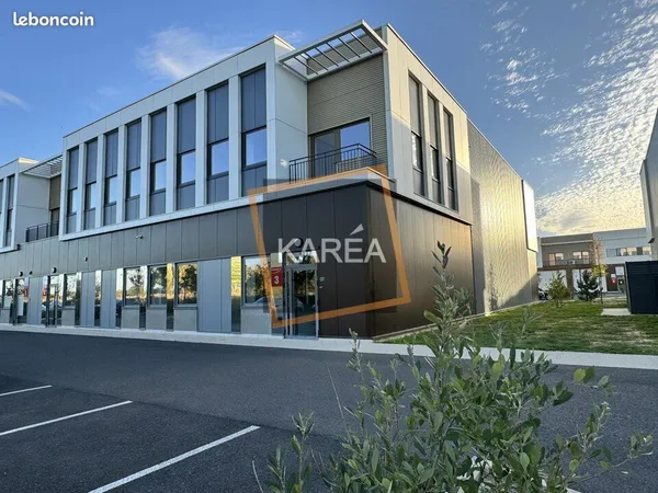 LOCAL D'ACTIVITE 396 m² BAILLY ROMAINVILLIERS