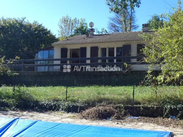 Villa de plain-pied  91 M2  terrain de 2500 m2 avec puits