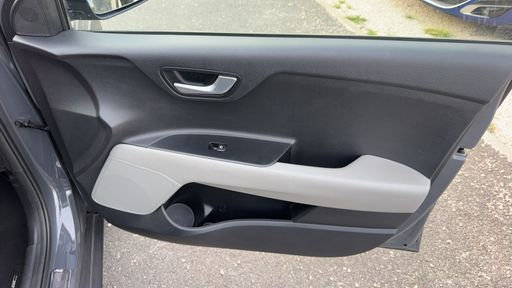 Kia Stonic 1.0 T-GDi 100 Mild Hybrid - Launch Edition – 2021 – 63308 km – Hybride essence – Boîte Manuelle — photo 22