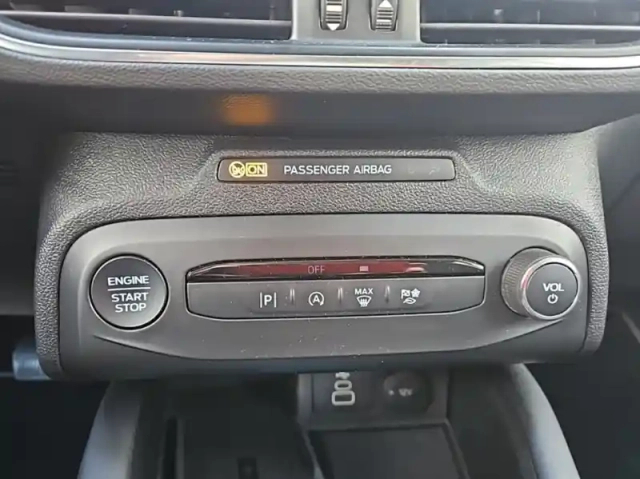 Ford Focus 1.5 ecoblue 115ch titanium x business bva8 — photo 18