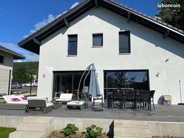 Maison contemporaine - 107 m² - 3 chambres - Terrain de 521 m²